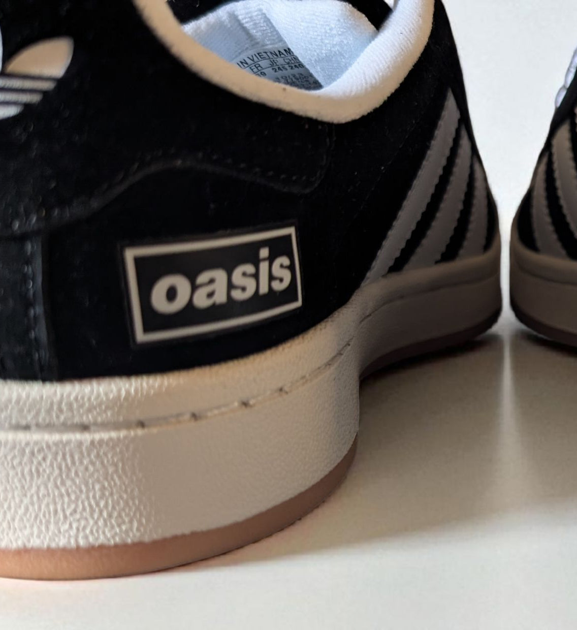 Limited edition Oasis Definitely maybe black / white Adidas custom Campus trainers / sneakers
