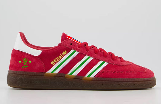 Limited edition Chelsea FC Retro 70s kit Red / white / Green suede Adidas custom Handball Spezial  trainers / sneakers