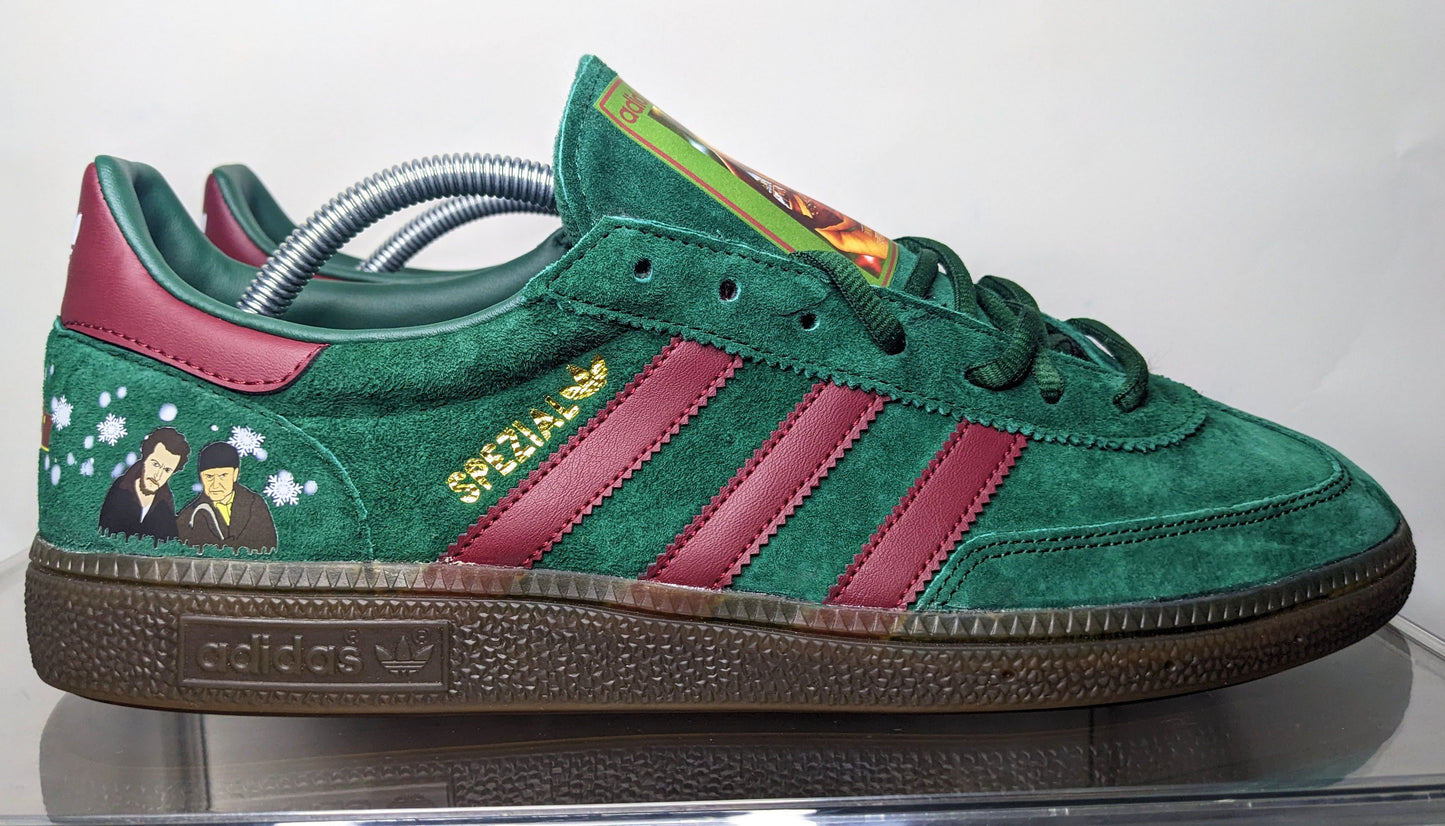 Limited edition Home Alone Christmas movie green / red Adidas Handball Spezial trainers / sneakers