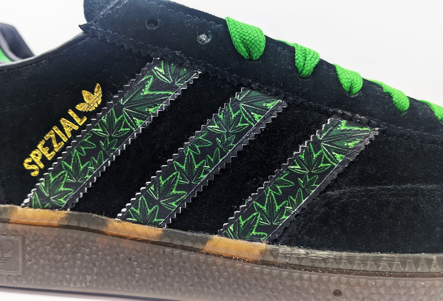 Limited edition Dr Dre Chronic 2001 black / green Adidas custom Handball Spezial trainers / sneakers