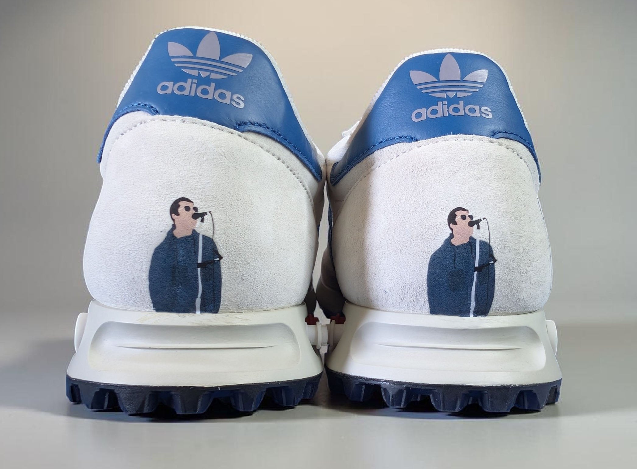 Limited edition Liam Gallagher Tambourine white / blue Adidas LA trainers  / sneakers