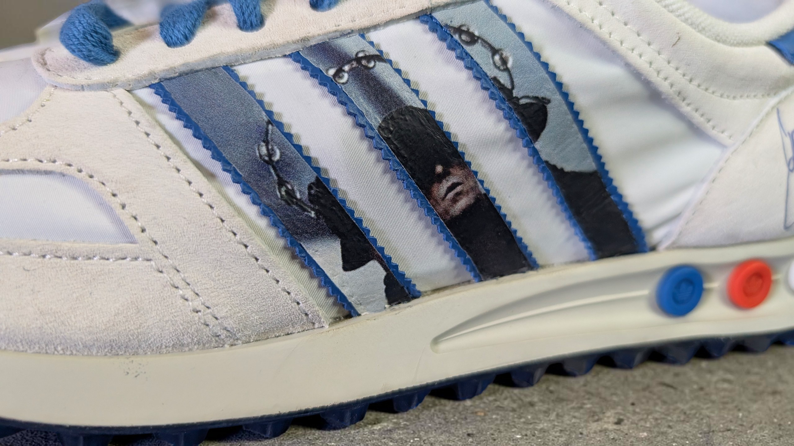 Limited edition Liam Gallagher Tambourine white / blue Adidas LA trainers  / sneakers