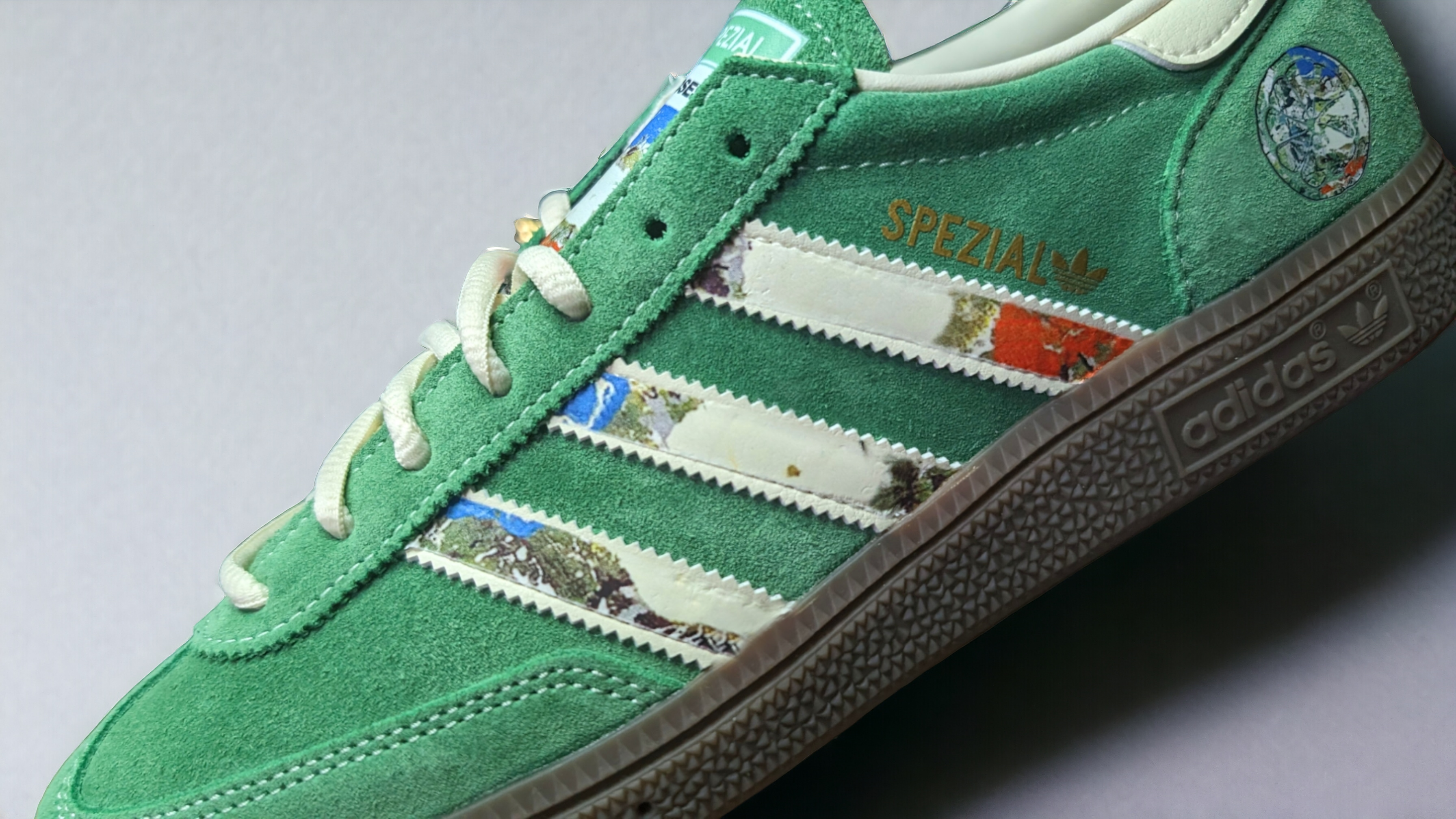 Limited edition The Stone Roses I am the resurrection adidas original Green / white Handball Spezial custom trainers / sneakers