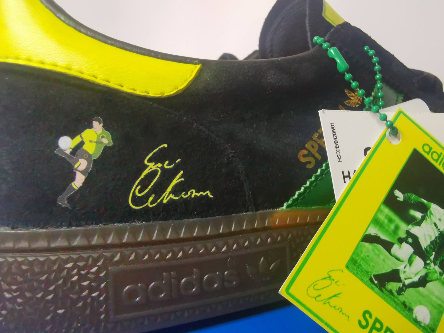 Limited edition Manchester United Eric Cantona inspired Black /Green/ Yellow Adidas custom Handball Spezial trainers  / sneakers