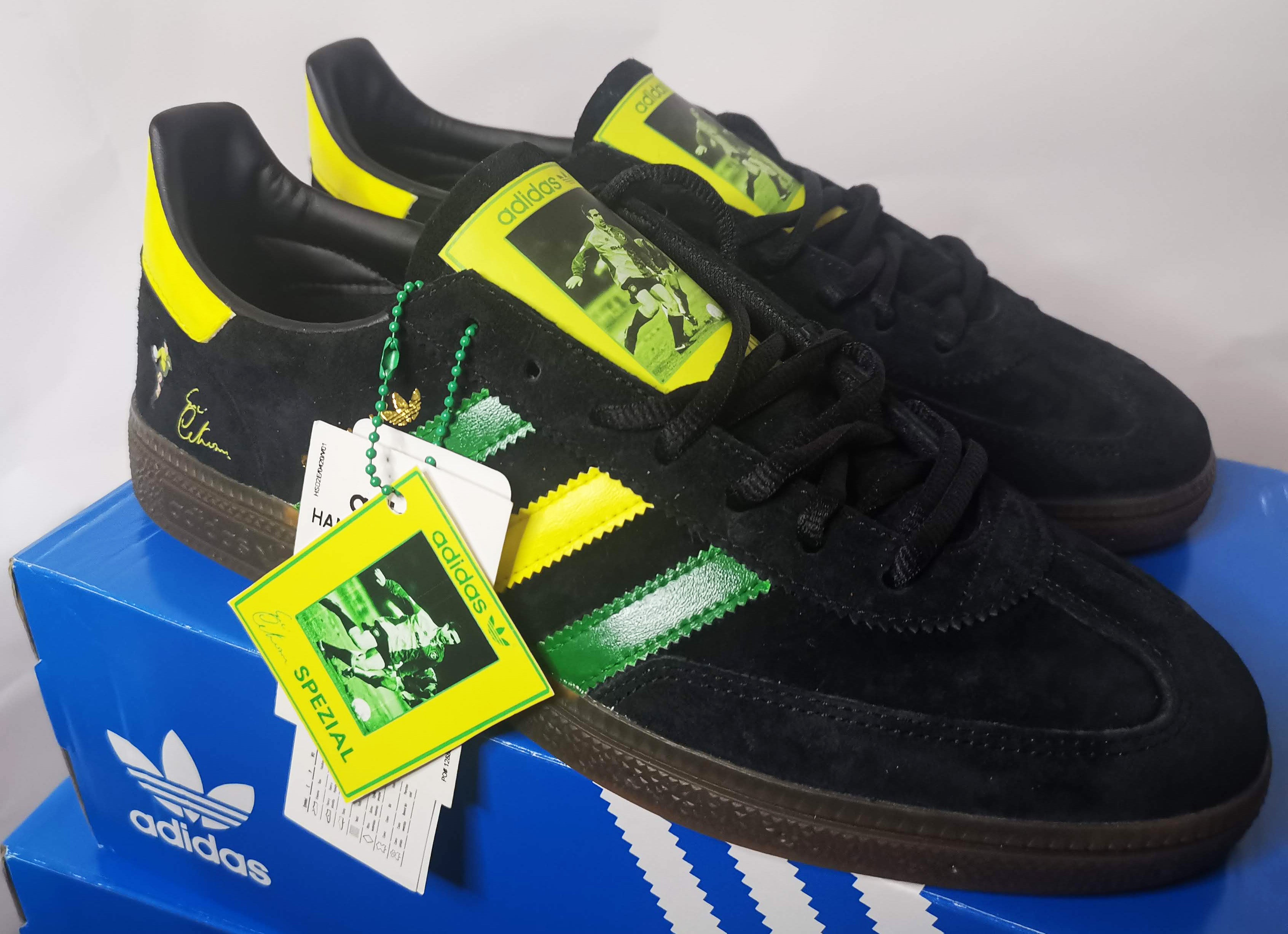 Limited edition Manchester United Eric Cantona inspired Black /Green/ Yellow Adidas custom Handball Spezial trainers  / sneakers