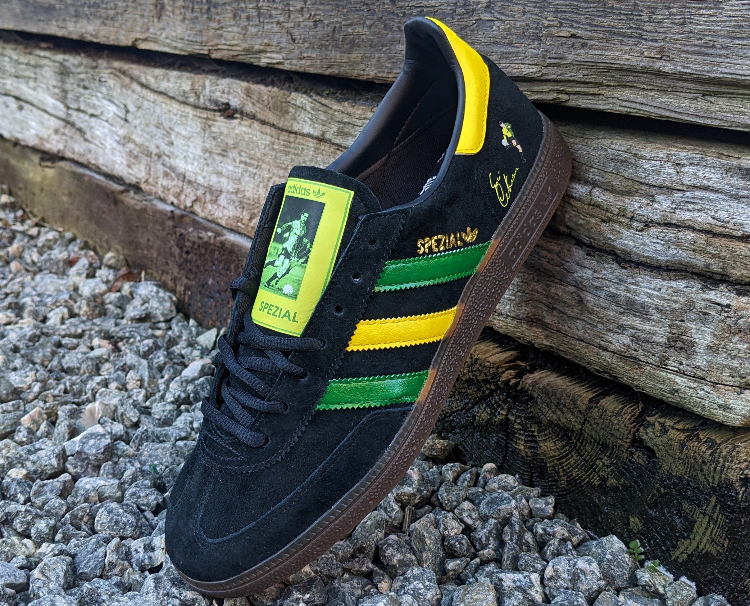 Limited edition Manchester United Eric Cantona inspired Black /Green/ Yellow Adidas custom Handball Spezial trainers  / sneakers